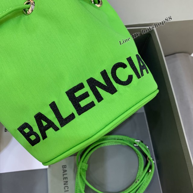 Balenciaga專櫃爆款Balen超輕水桶包 巴黎世家草綠帆布手提包 fyj1494